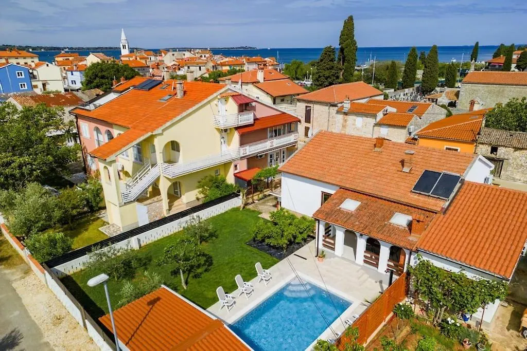 House With Private Pool 150 M From Sea! Villa Fazana