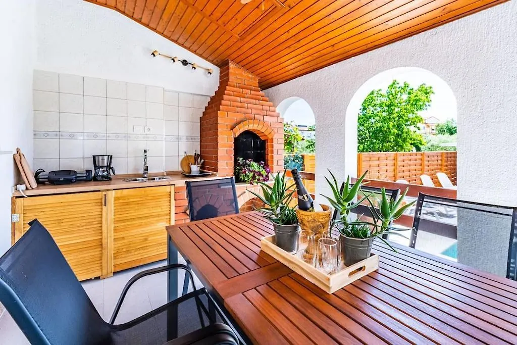 House With Private Pool 150 M From Sea! Villa Fazana 0*,