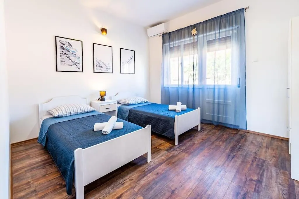 House With Private Pool 150 M From Sea! Villa Fazana 0*,
