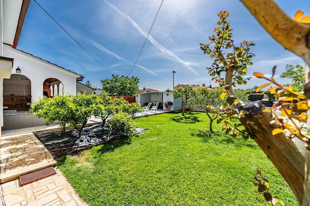 House With Private Pool 150 M From Sea! Villa Fazana 0*,  Croatia