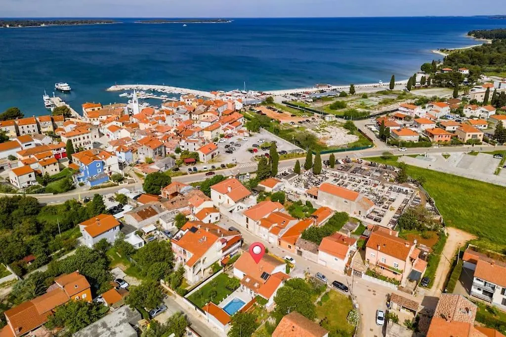 House With Private Pool 150 M From Sea! Villa Fazana