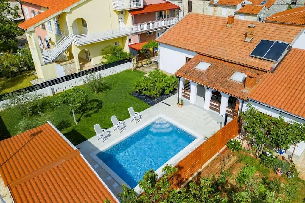 House With Private Pool 150 M From Sea! Villa Fazana 0*,